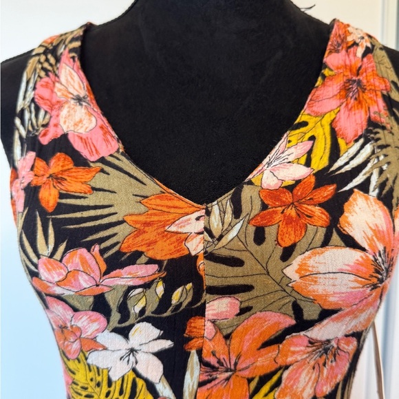 Billabong Knotted Heart Floral Dress - Picture 5 of 11